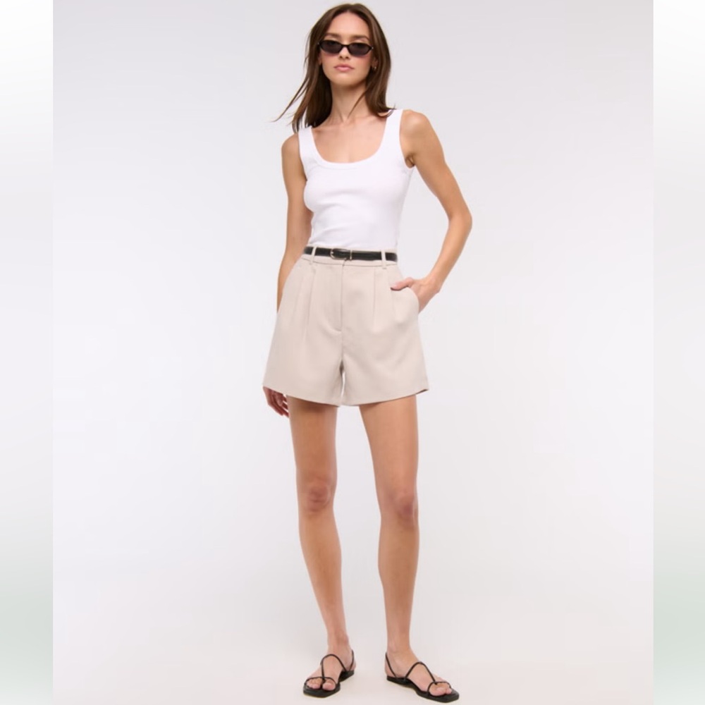 Abercrombie & Fitch - Tailored Shorts